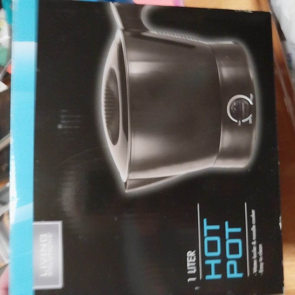 Living Solutions 1-Liter Electric Hot pot NIB